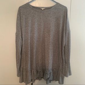 Easel Ruffle-bottom Longsleeve